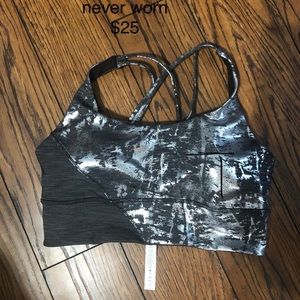 Never worn lululemon sports bra size 8